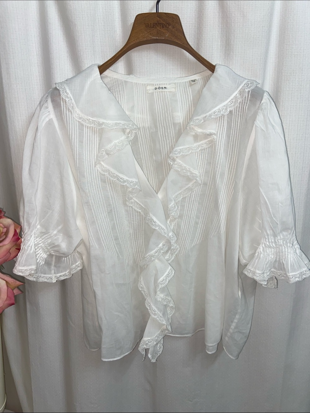 Doen Henri Top in Salt Ruffled V-Neck Pintuck Sheer Lace Cotton Boho Blouse